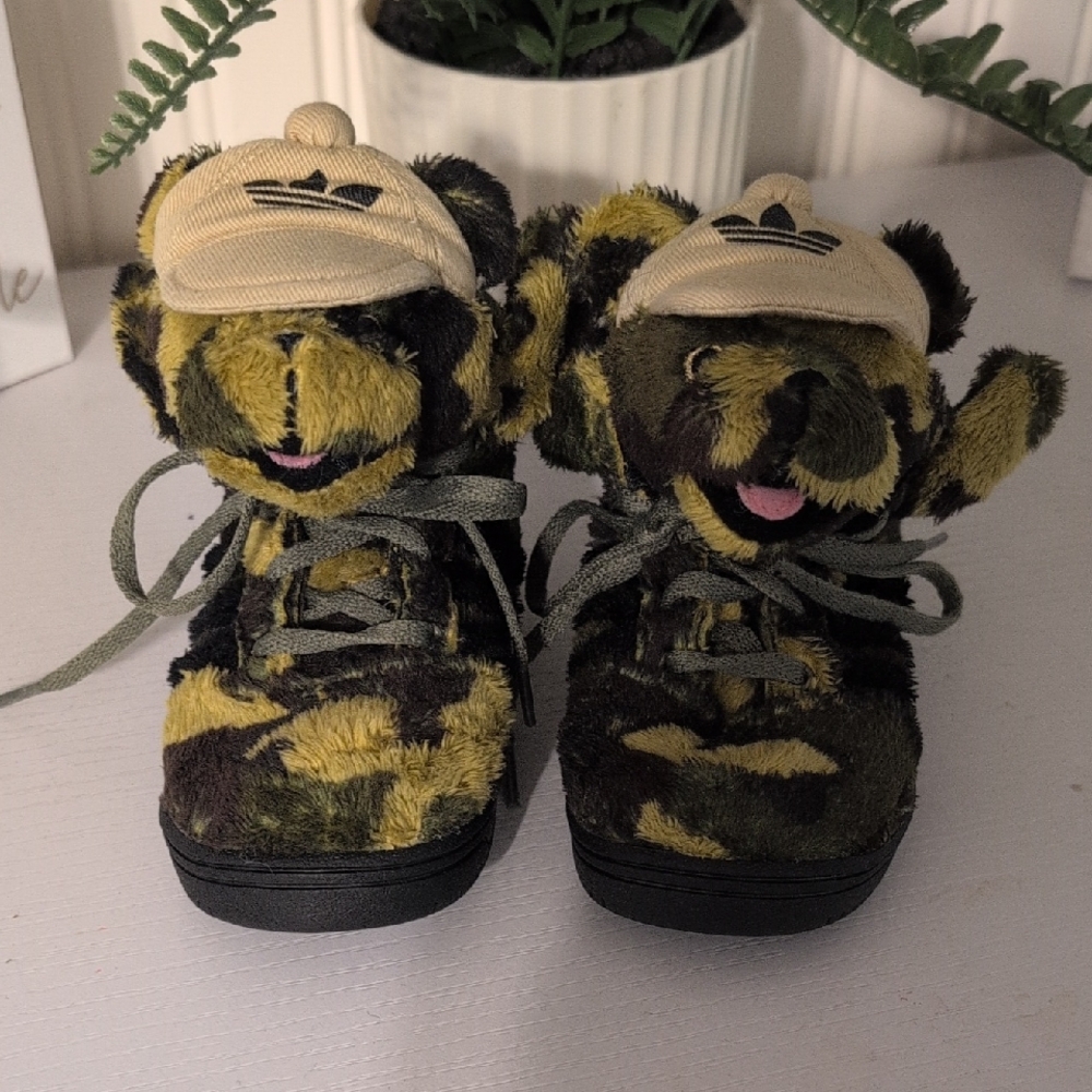Adidas Kids Bear Sneakers - Green and Black